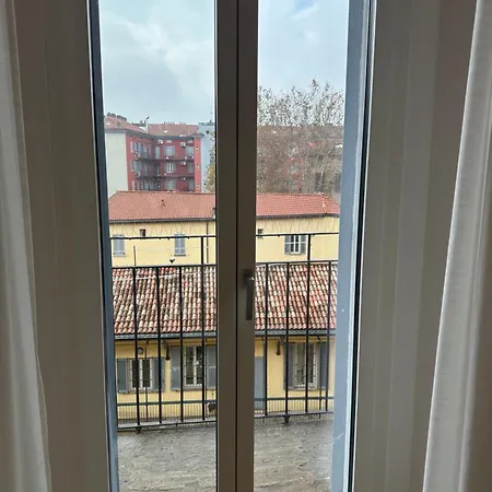 Paoli * Milán