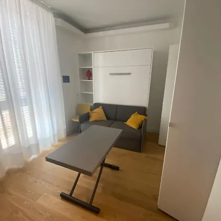 Apartamento Paoli Milão